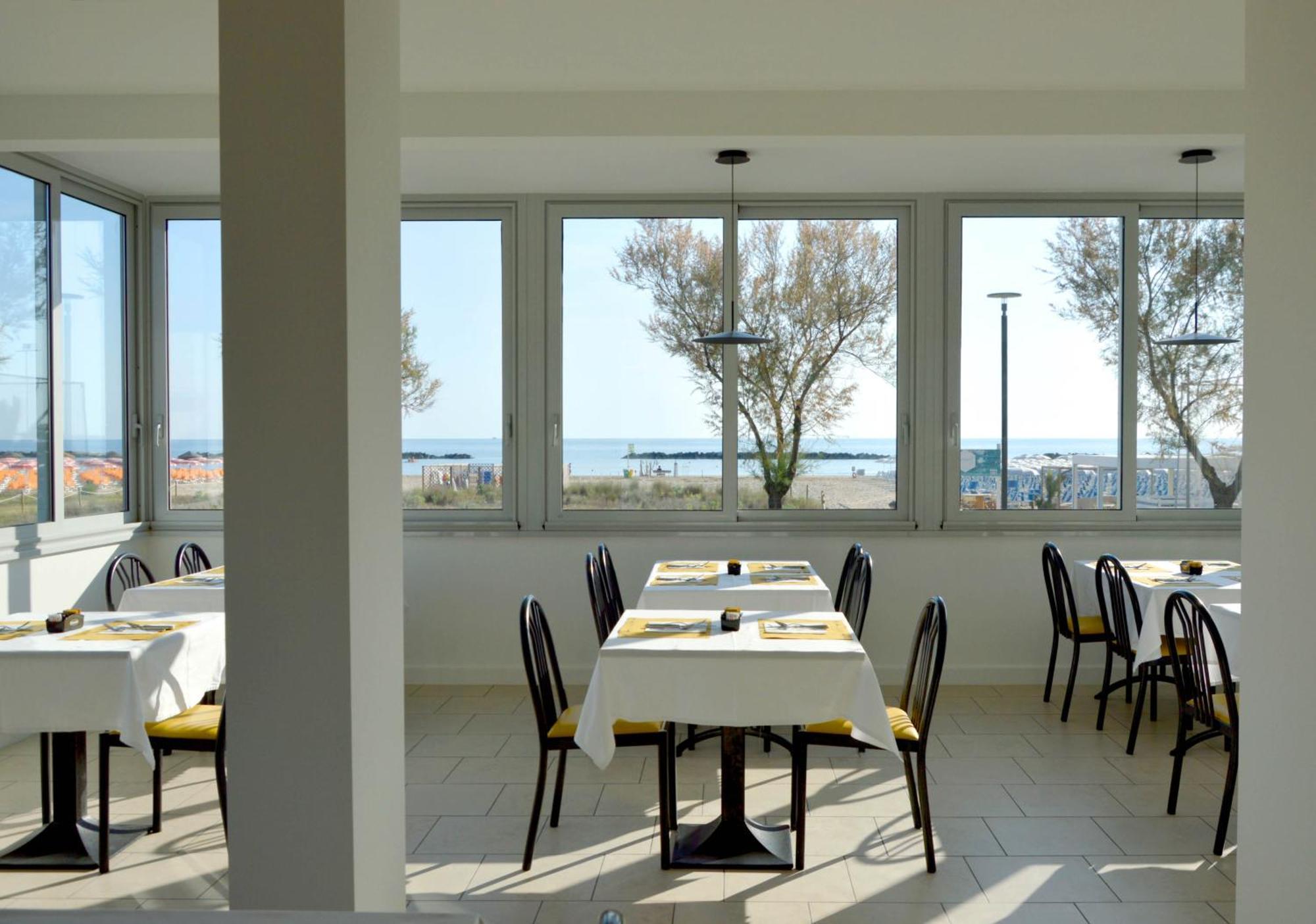 Hotel Sayonara Senigallia Exterior photo